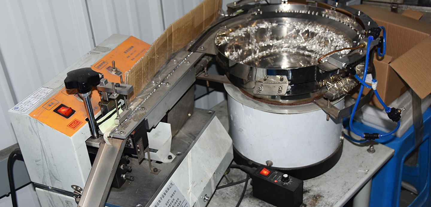 Yoritgichlar ishlab chiqarish uskunalari