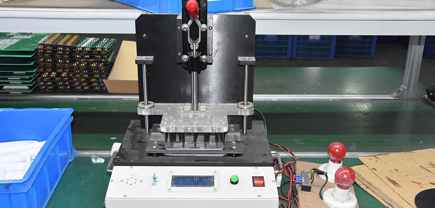 Yoritgichlar ishlab chiqarish uskunalari