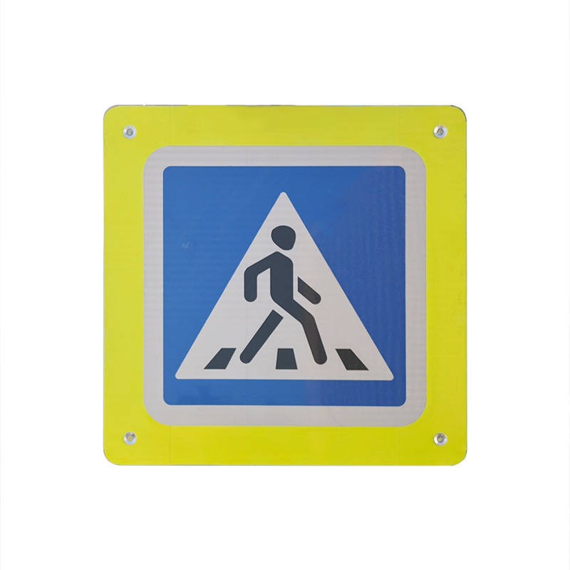 Ichki yorug'likli piyodalar o'tish joyi belgilari